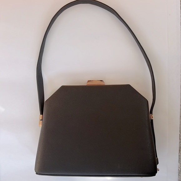 Stylish Handbag - Picture 3 of 5